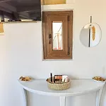 Ferienhaus Charming Old Tannery House With Spacious Veranda And Stunning Sea View! Chania (Crete)