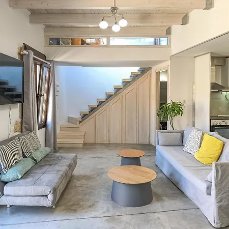 بيت للعطل Charming Old Tannery House With Spacious Veranda And Stunning Sea View! *