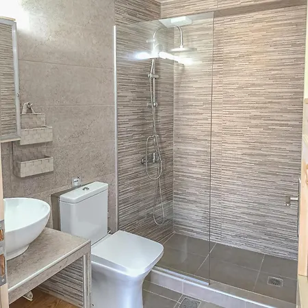 Charming Old Tannery House With Spacious Veranda And Stunning Sea View! 펜션