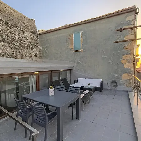 Charming Old Tannery House With Spacious Veranda And Stunning Sea View! *