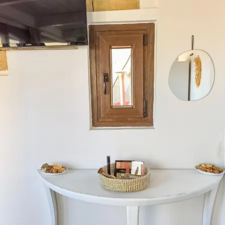 펜션 Charming Old Tannery House With Spacious Veranda And Stunning Sea View! 하니아