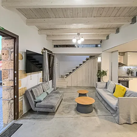 Charming Old Tannery House With Spacious Veranda And Stunning Sea View! * La Canea