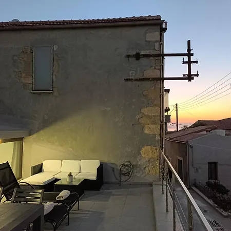 펜션 Charming Old Tannery House With Spacious Veranda And Stunning Sea View!