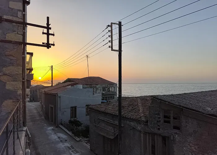 Charming Old Tannery House With Spacious Veranda And Stunning Sea View! *