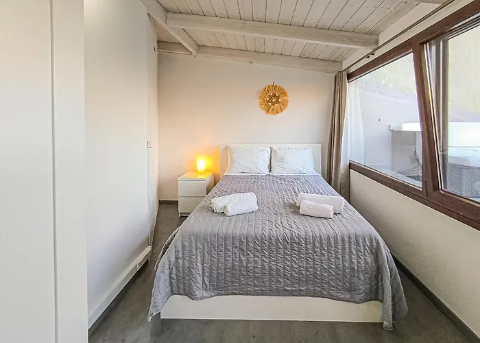 Charming Old Tannery House With Spacious Veranda And Stunning Sea View! Ханья