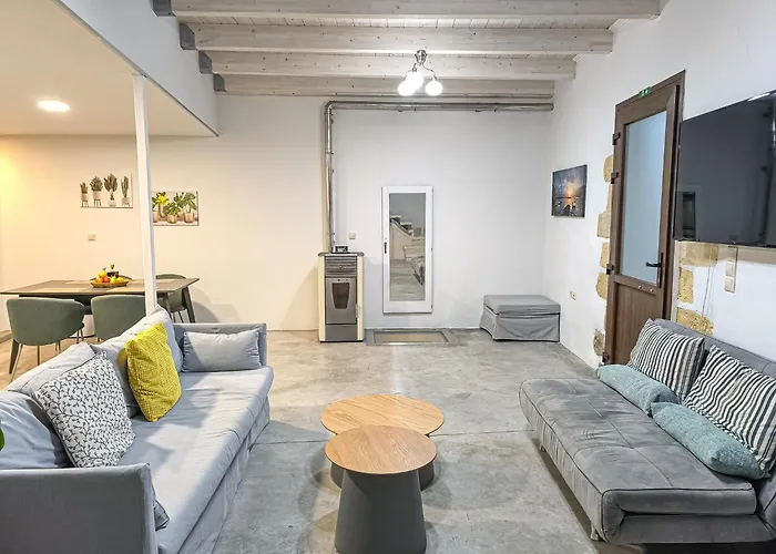 Charming Old Tannery House With Spacious Veranda And Stunning Sea View! Дом отдыха *