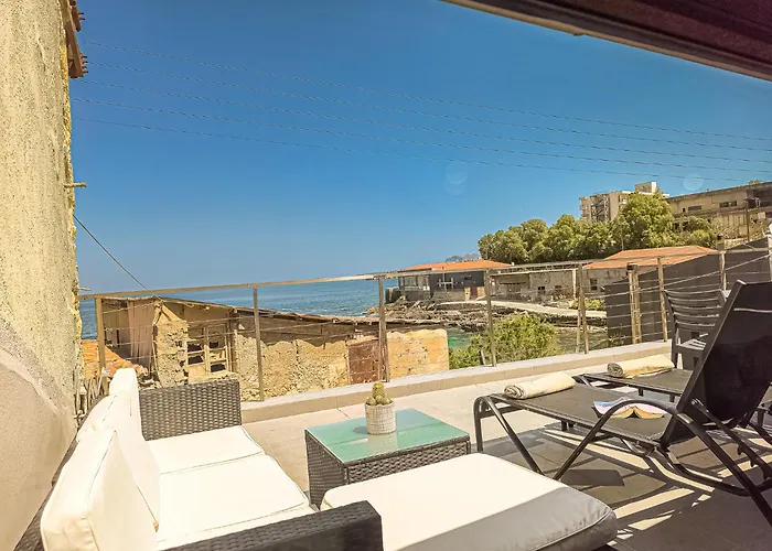 Charming Old Tannery House With Spacious Veranda And Stunning Sea View! Дом отдыха