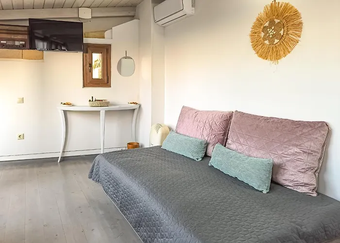 Charming Old Tannery House With Spacious Veranda And Stunning Sea View! Дом отдыха *